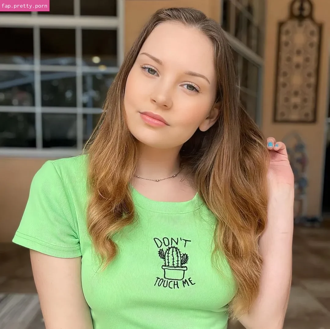 ASMR Darling - Photo #02