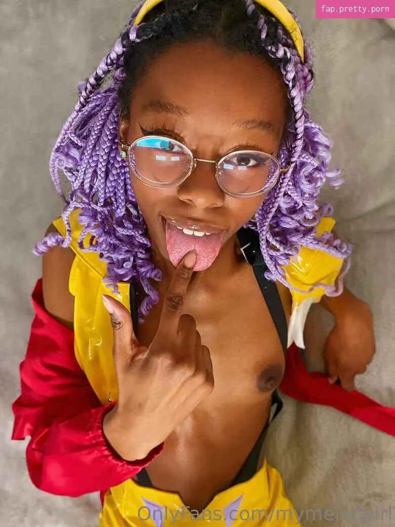 Alycia Elvie - Photo #00