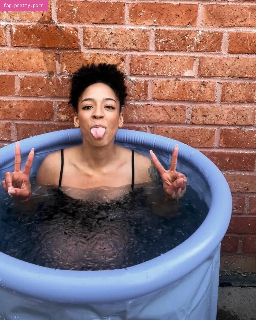 Amala Ekpunobi - Photo #34