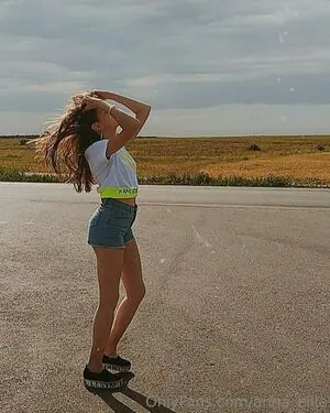 anna_ellie