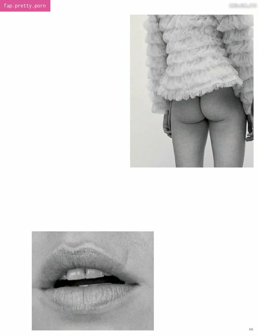 Anna Ewers - Photo #34