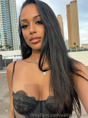 Aaliyah Foxxx