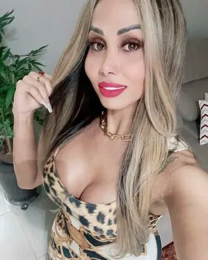 Agatha Ferraz