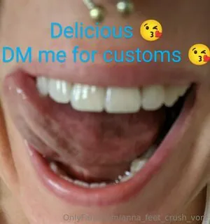 anna_feet_crush_vore