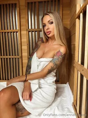 Anna Fox