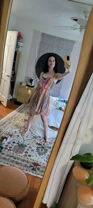 Aella_Girl