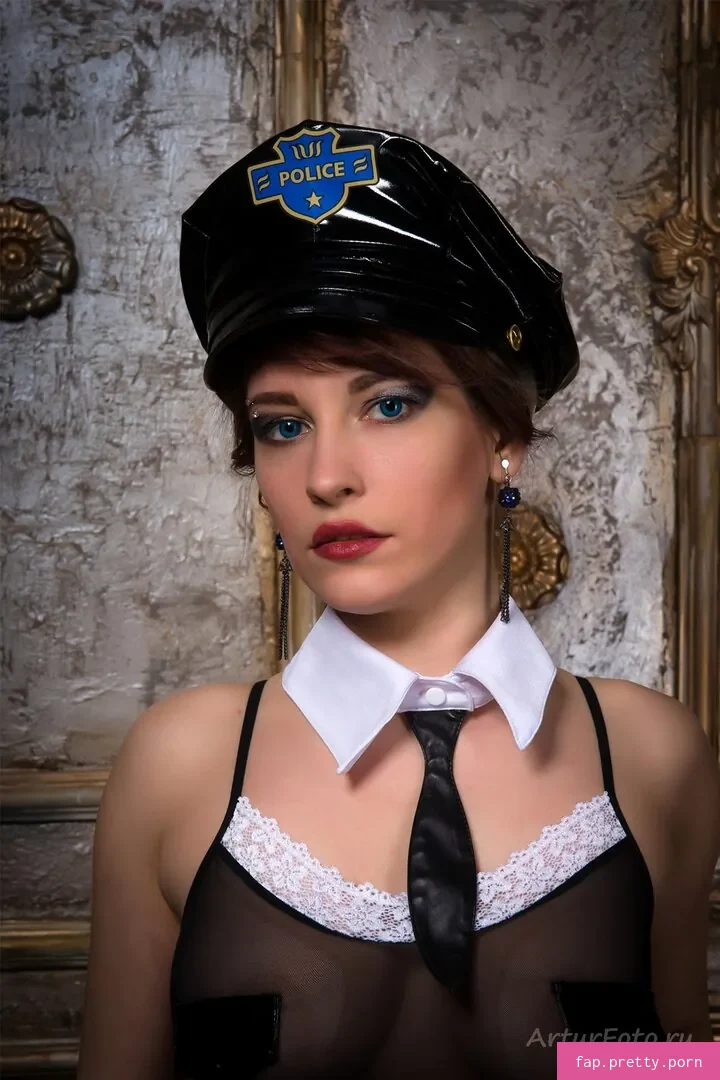 Alice Hardy - Photo #21