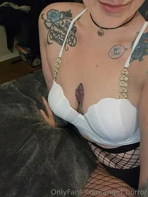 angel_horror
