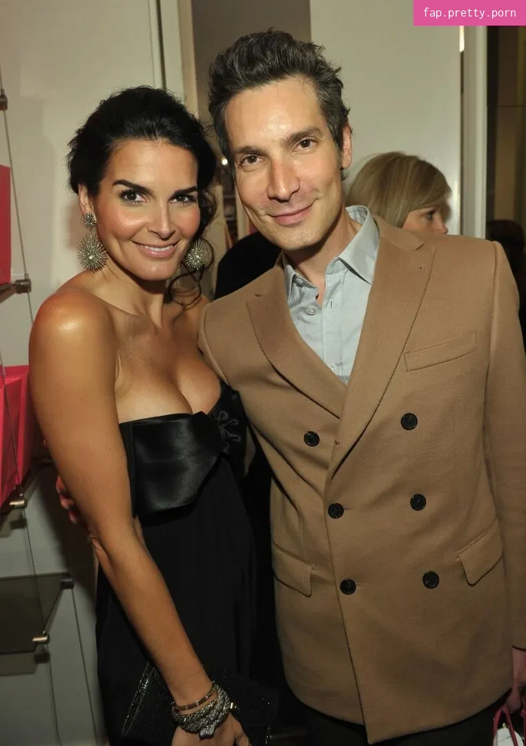 Angie Harmon - Photo #38