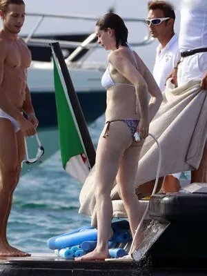 Anne Hathaway