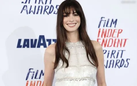 Anne Hathaway