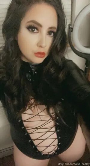 ava_hadley