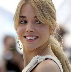Alice Isaaz