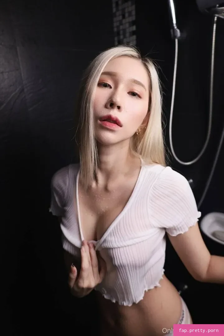 Apr.il - Photo #41