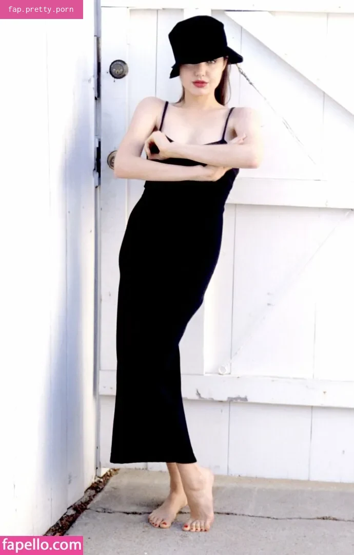 Angelina Jolie - Photo #71