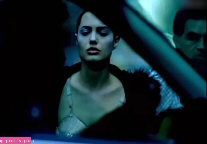 Angelina Jolie - Photo #89