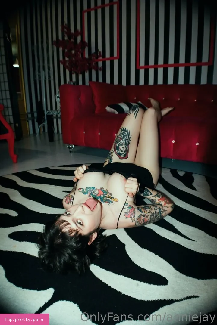 Anisa Jomha - Photo #91