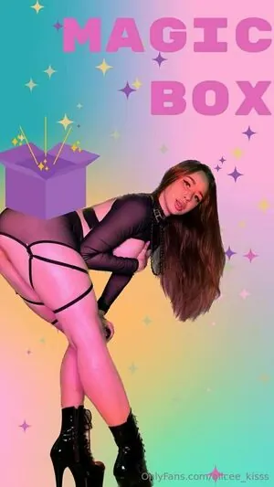 alicee_kisss