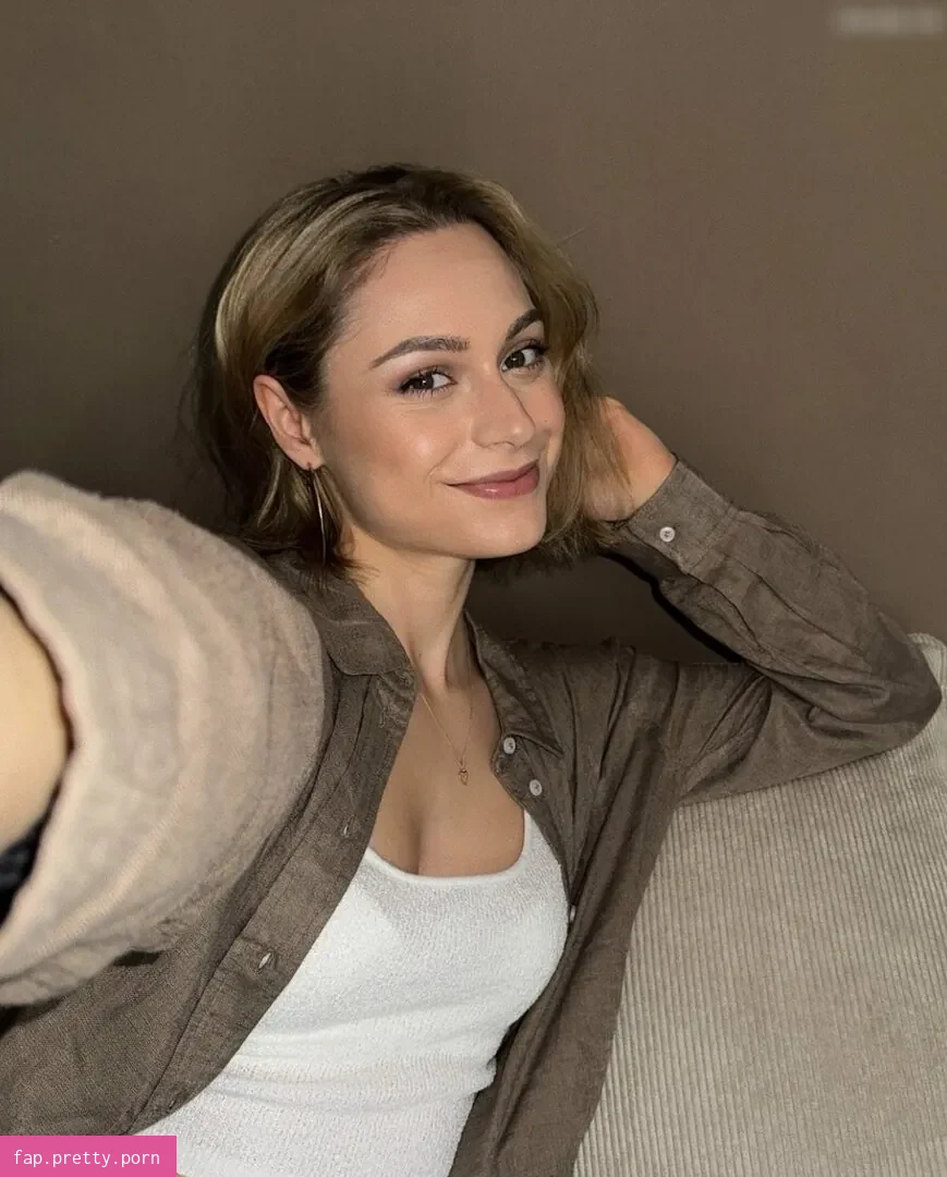 Alina Khani - Photo #07