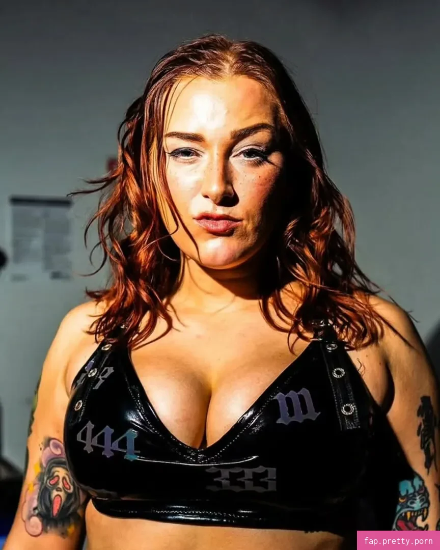 Allie Katch - Photo #00