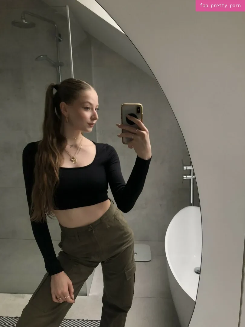 Amelia Korczak - Photo #05