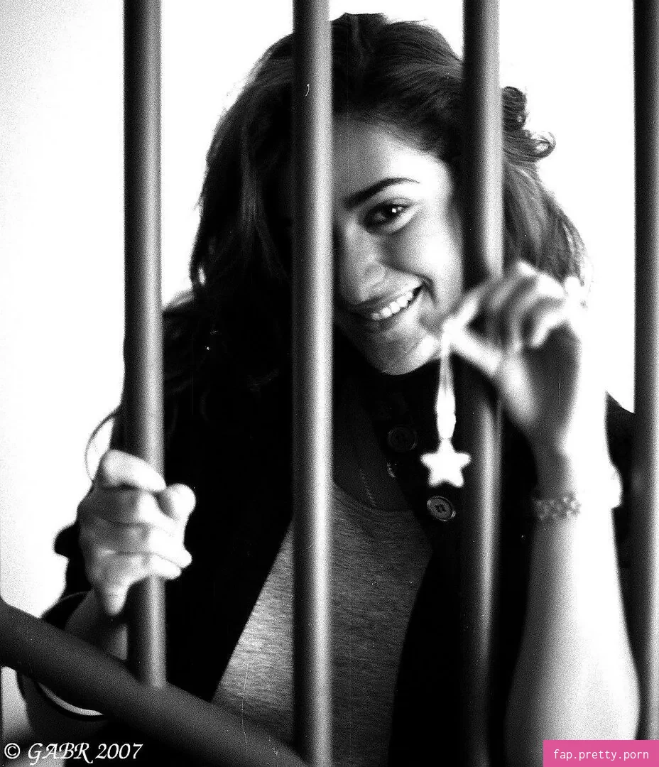 Amina Khalil - Photo #04