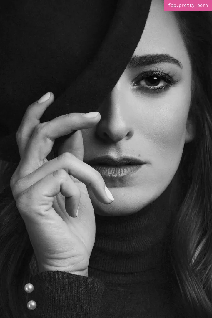 Amina Khalil - Photo #29