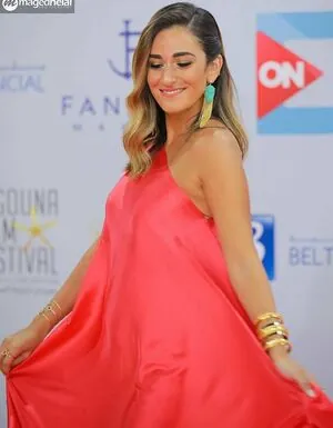 Amina Khalil
