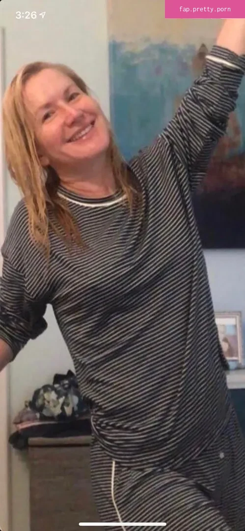 Angela Kinsey - Photo #38