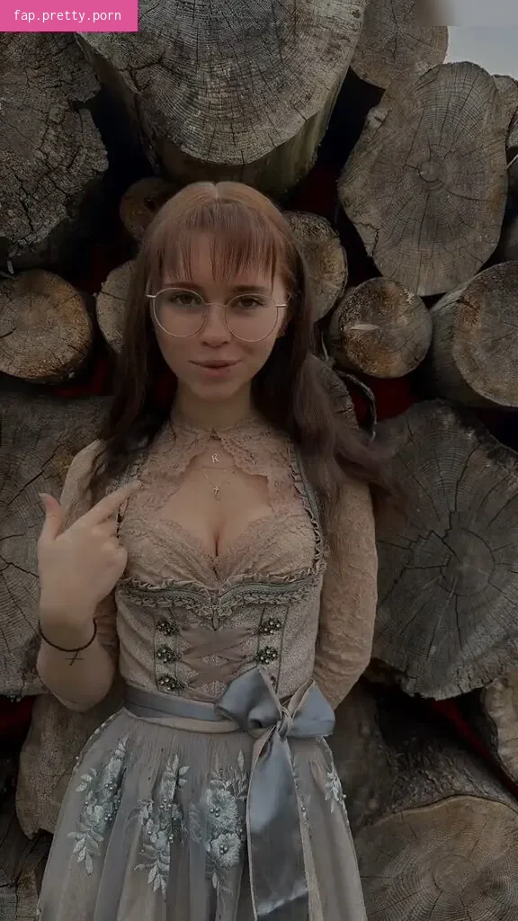 Anna Kauer - Photo #12