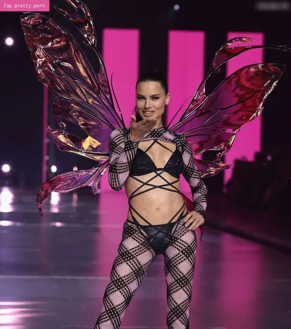 Adriana Lima - Photo #96