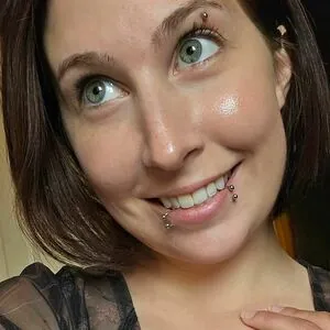 Aleena Laced