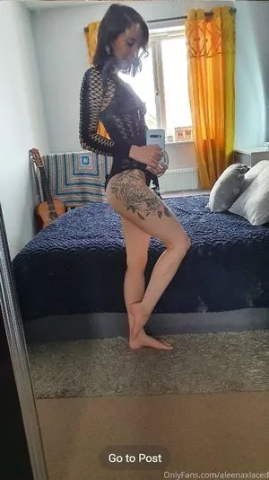 Aleenaxlaced