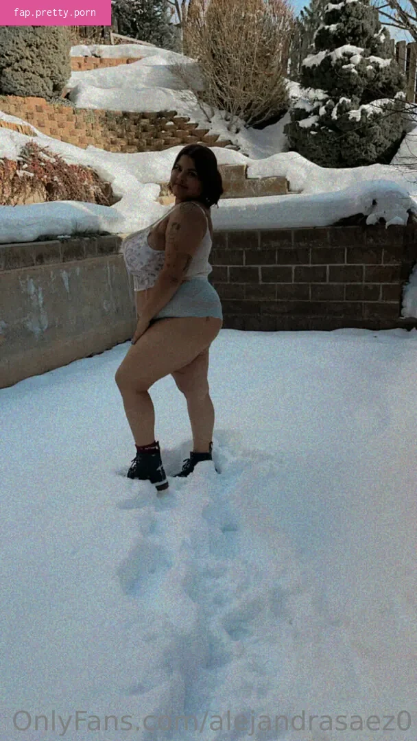 alejandrasaez0 - Photo #48