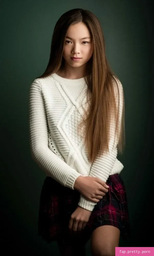 Alexa Loo - Photo #02