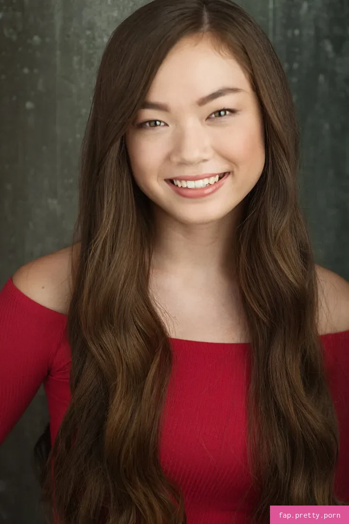 Alexa Loo - Photo #11