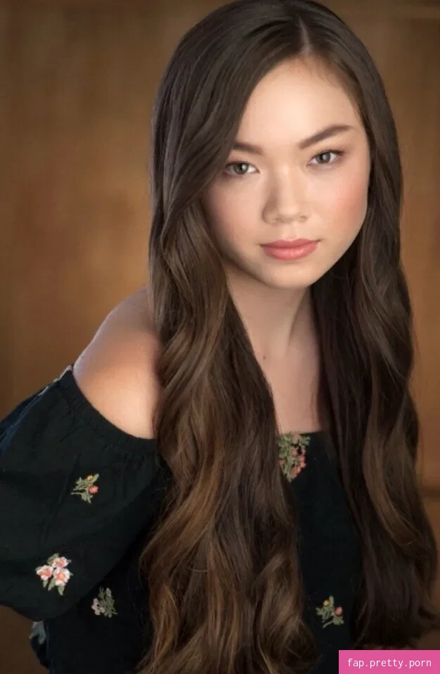 Alexa Loo - Photo #18
