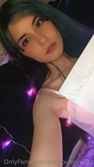 alicebunnyuwu