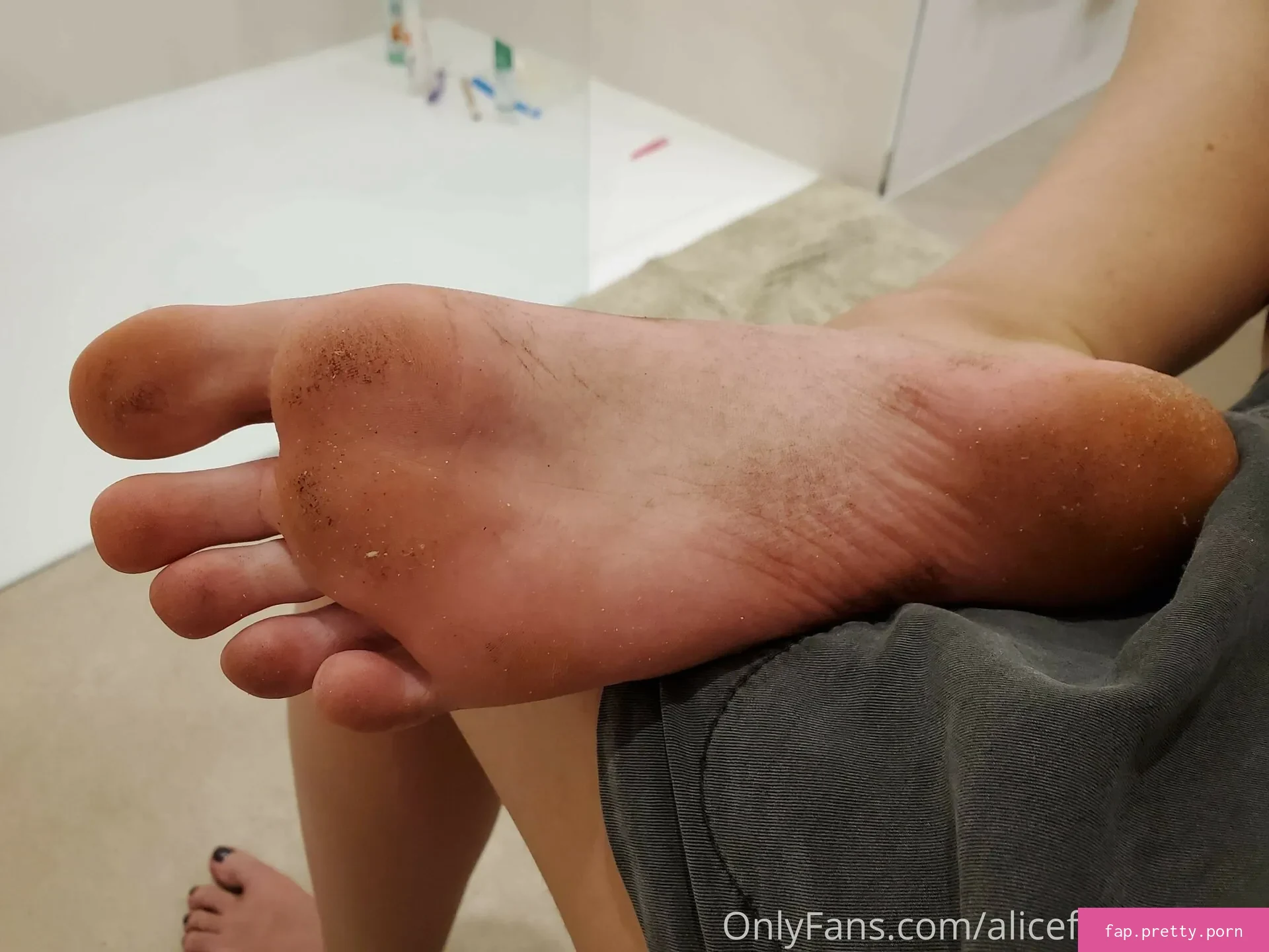 alicefrenchfeet - Photo #19