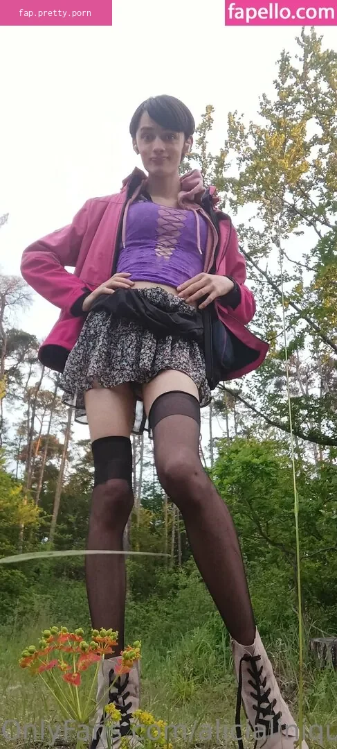 alicialiniquinn - Photo #50