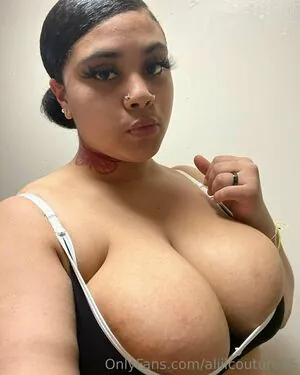 aliiicouture26