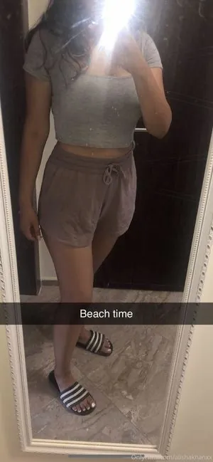 alishaakhanxx