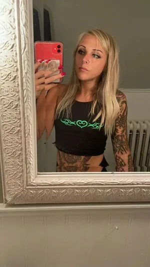Alliekazam_