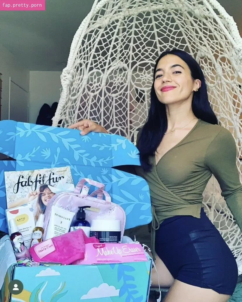 Alyssa Limperis - Photo #33