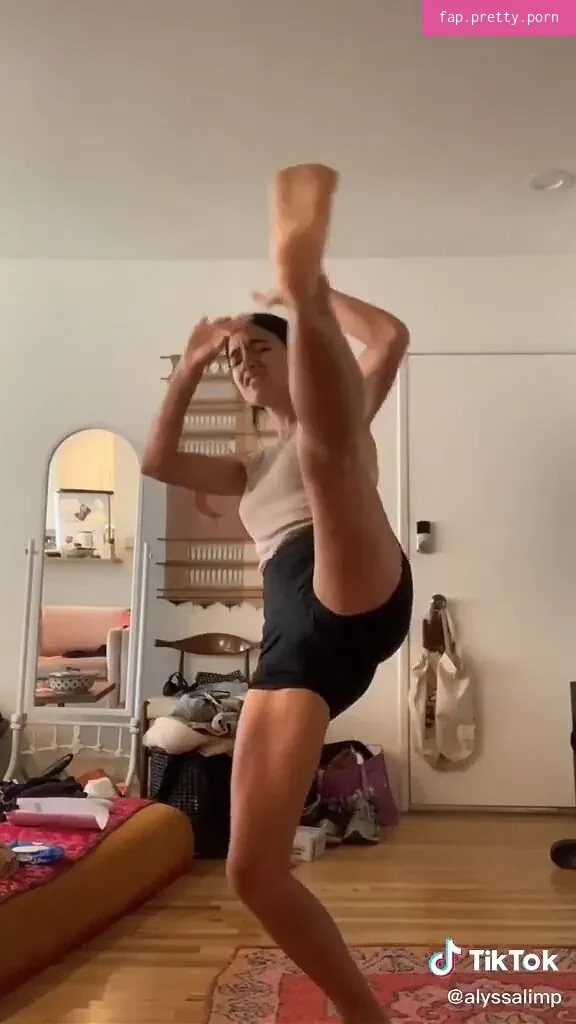 Alyssa Limperis - Photo #45