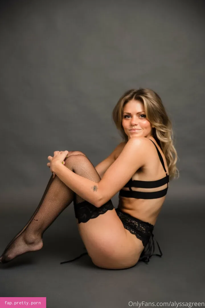 alyssagreen - Photo #01