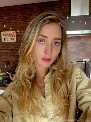 Amy_lovvee