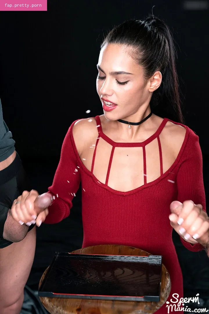 Apolonia Lapiedra - Photo #67