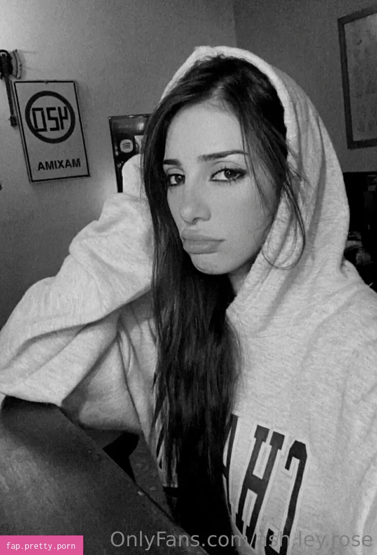 ash.ley.rose - Photo #06
