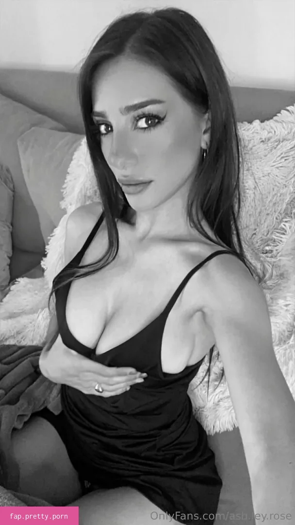 ash.ley.rose - Photo #37